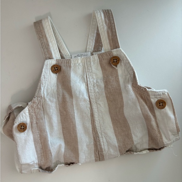 Lauren Conrad little co linen romper - Picture 3 of 4